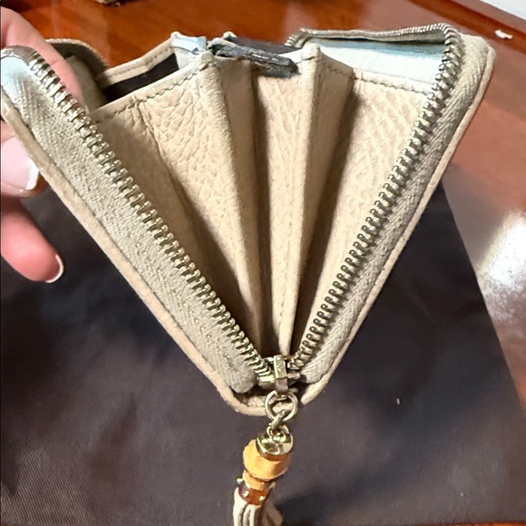 Gucci Beige and Black Diamanté Patterned Wallet - Picture 10 of 12